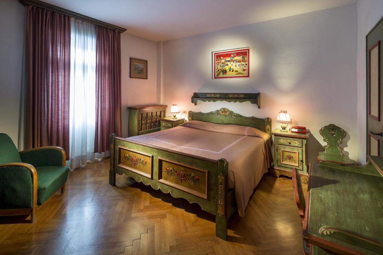 Hotel Corona Cortina d'Ampezzo Room photo